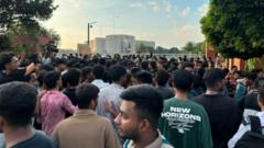 বাংলাদেশের শিক্ষামন্ত্রীর পদত্যাগ চেয়ে বিভিন্ন স্থানে শিক্ষার্থীদের বিক্ষোভ