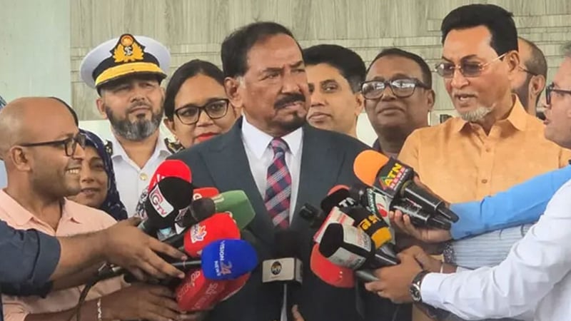 দেশে ফিরে রাষ্ট্রপতির পদত্যাগের বিষয়ে  কিছুই স্পষ্ট করলেন না স্পিকার