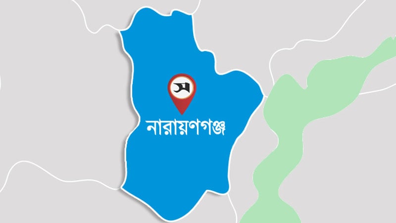 গ্রামের সড়কে বিকেলে বাজার সন্ধ্যা হলেই ‘বড়ির হাট’