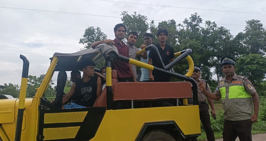 হামহামে আটকা পড়া ১০ পর্যটককে উদ্ধার