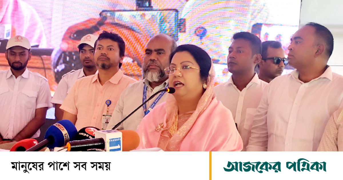 মানিকগঞ্জে বিমানমন্ত্রী রিতা: প্রকৃত দেশপ্রেমিক কখনো দুর্নীতিবাজ হতে পারেন না