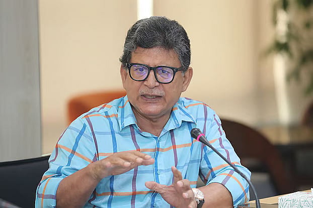 নিয়োগে রাজনৈতিক আনুগত্য নয়, দরকার যোগ্যতা ও পেশাদারত্ব