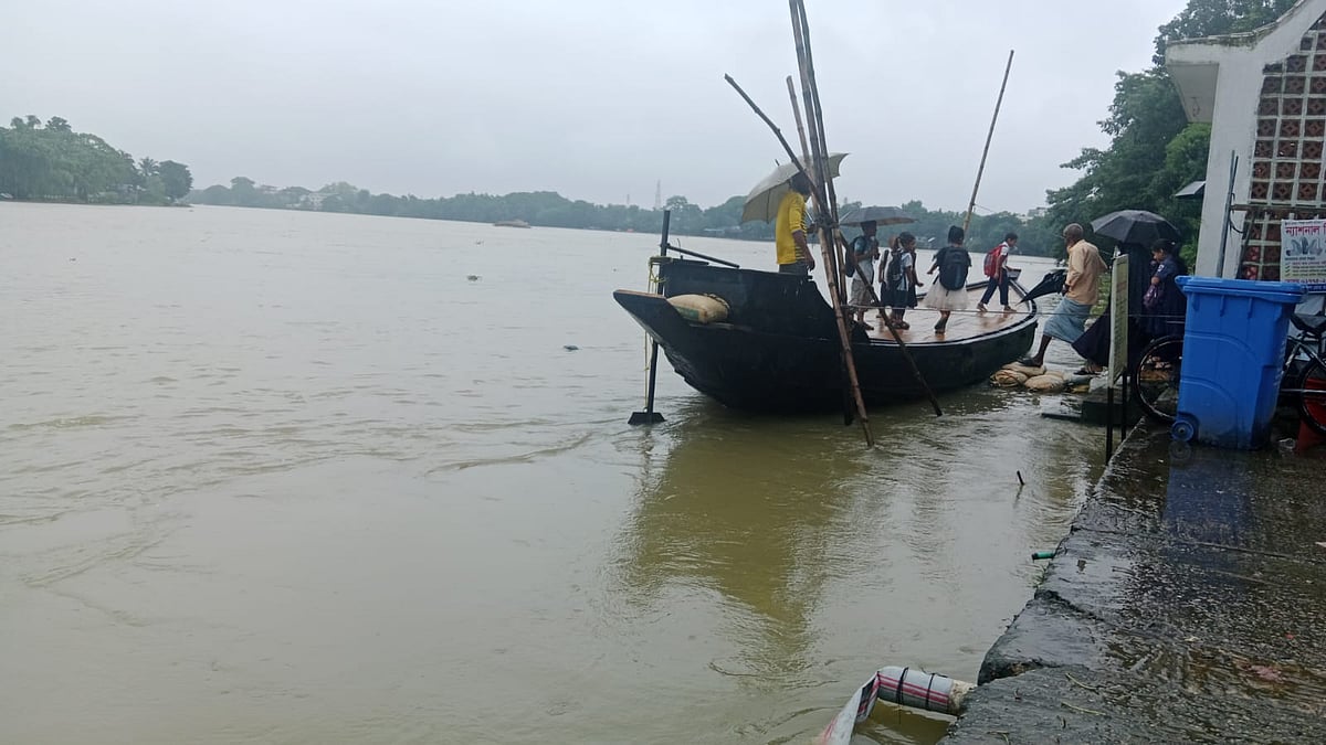সুনামগঞ্জে অতিবৃষ্টির সঙ্গে নামছে পাহাড়ি ঢল, সুরমার পানি বিপৎসীমার ওপরে