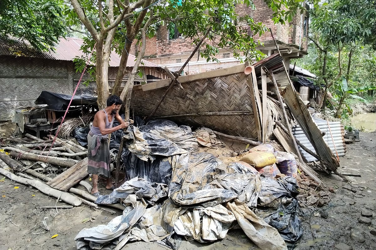 ‘ত্রাণের দরকার নেই, থাকার ঘর দেন’
